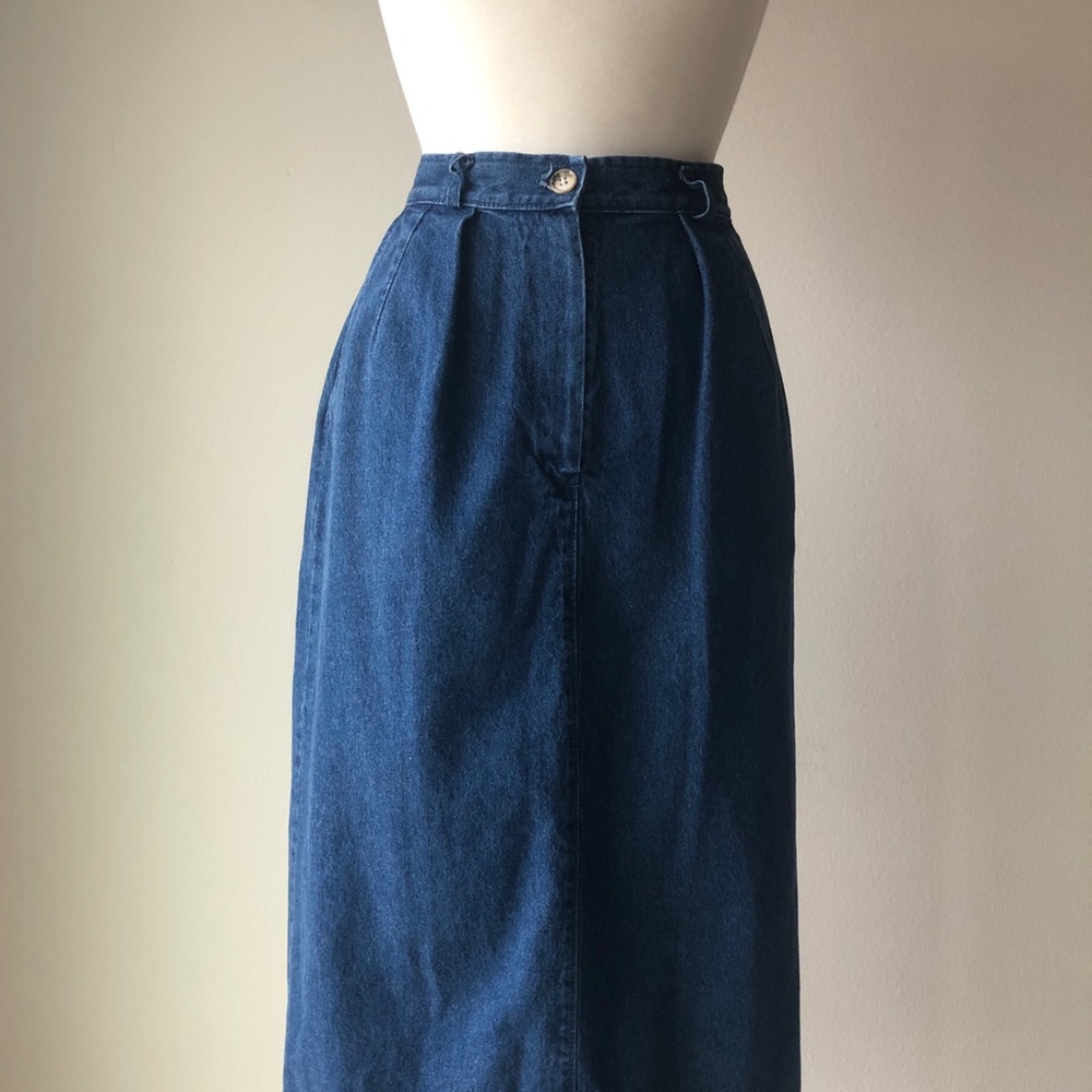 Vintage knee length denim skirt
